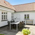 Дом отдыха 1 Bedroom In *